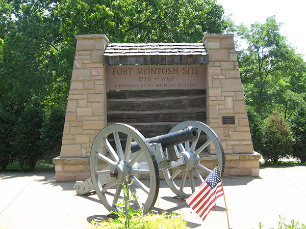 27 PA Beaver Beaver Ft McIntosh Park Fort McIntosh 600 8 high